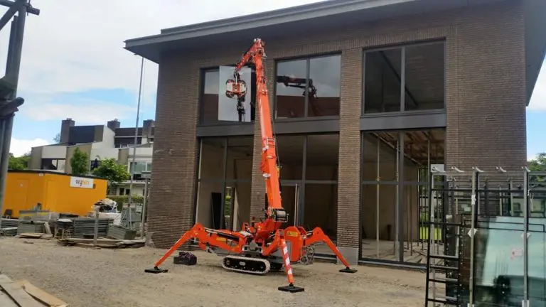 Mini construction site crane